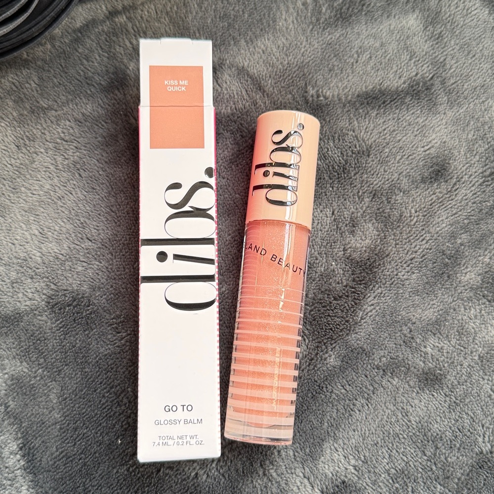 NIB - dibs KISS ME QUICK